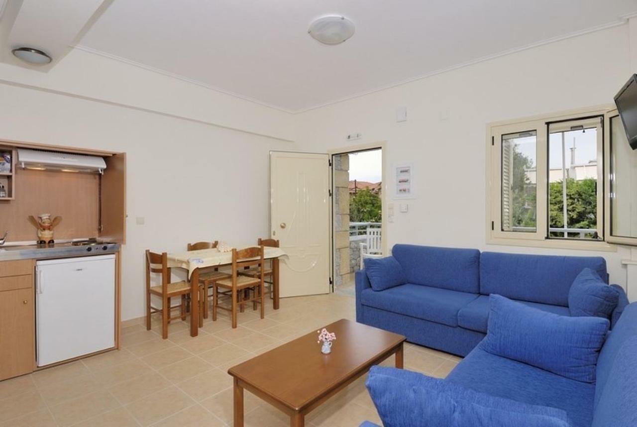 Manoleas Villas - Apartment 3 Stoúpa Exterior foto